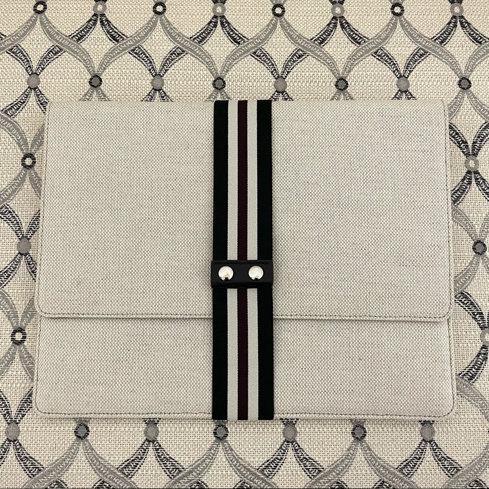 NWT Theory “Alexius” Utility Fabric Natural Clutch